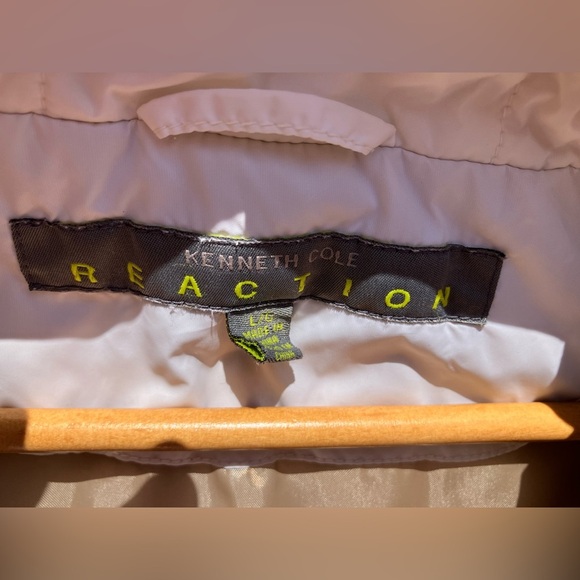 Kenneth Cole Reaction Large Down Women’s Puffer Vest White Size L - Picture 8 of 11